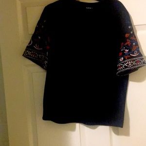 💐🥀MEXICAN FLOWER EMBROIDERED SLEEVES SHIRT!💐🥀